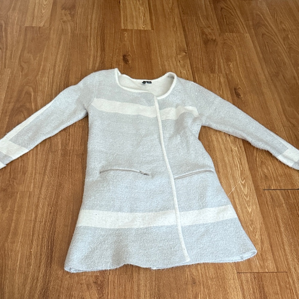 Chic Light Gray Cardigan Sweater